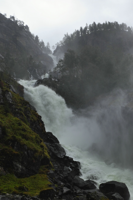 Norwegen Ladefossen