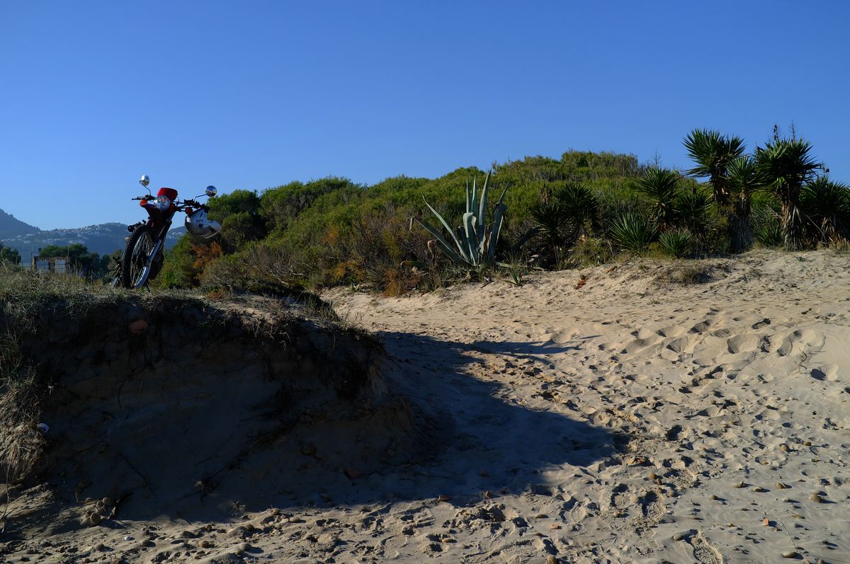 Moped im Sand