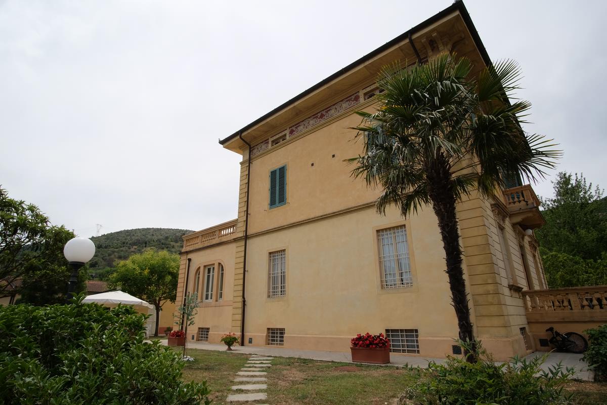 Gelbe Villa